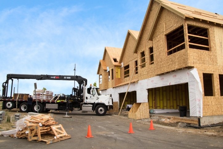 Early construction photo at Reed’s Crossing shows new homes being built in Hillsboro.