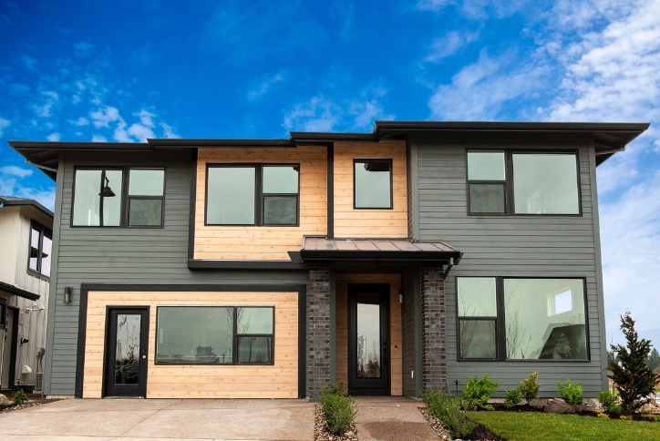 Exterior view of a Stone Bridge Homes NW model home at Reed’s Crossing in Hillsboro, Oregon.